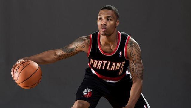 披上9号球 披上9号球