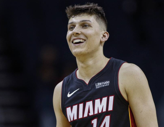 球员进行比 球员进行比